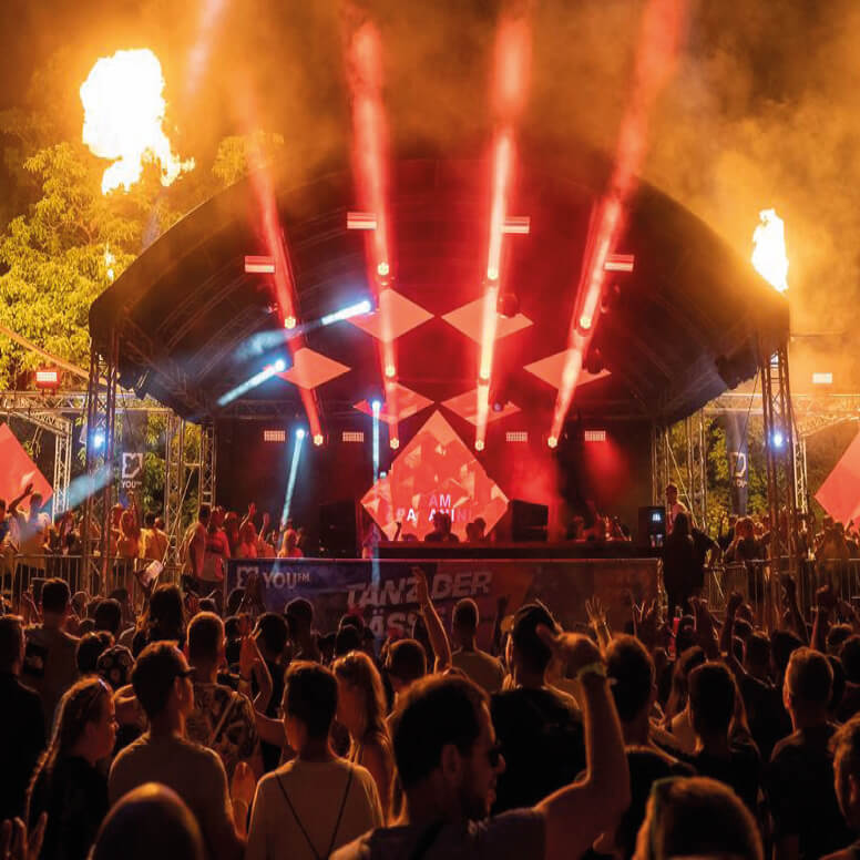 Tanz der Bässe Electronic Beach Festival Delta im Quadrat